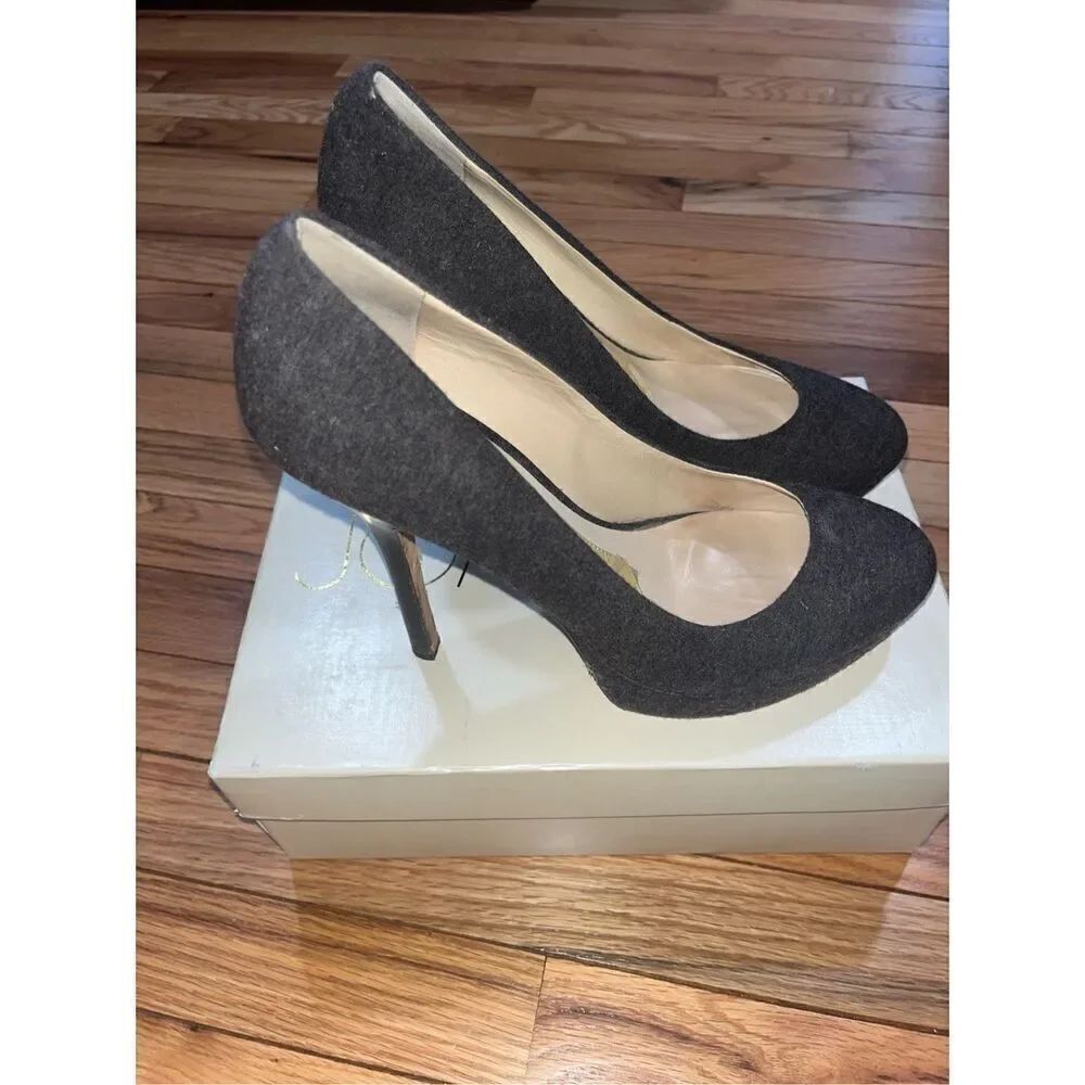 JOAN & DAVID DVFLIPP Grey FB Patent Leather Stiletto Pump Shoes Heels Size 10